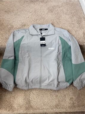 Men's Light Gray & Sage Windbreaker Jacket